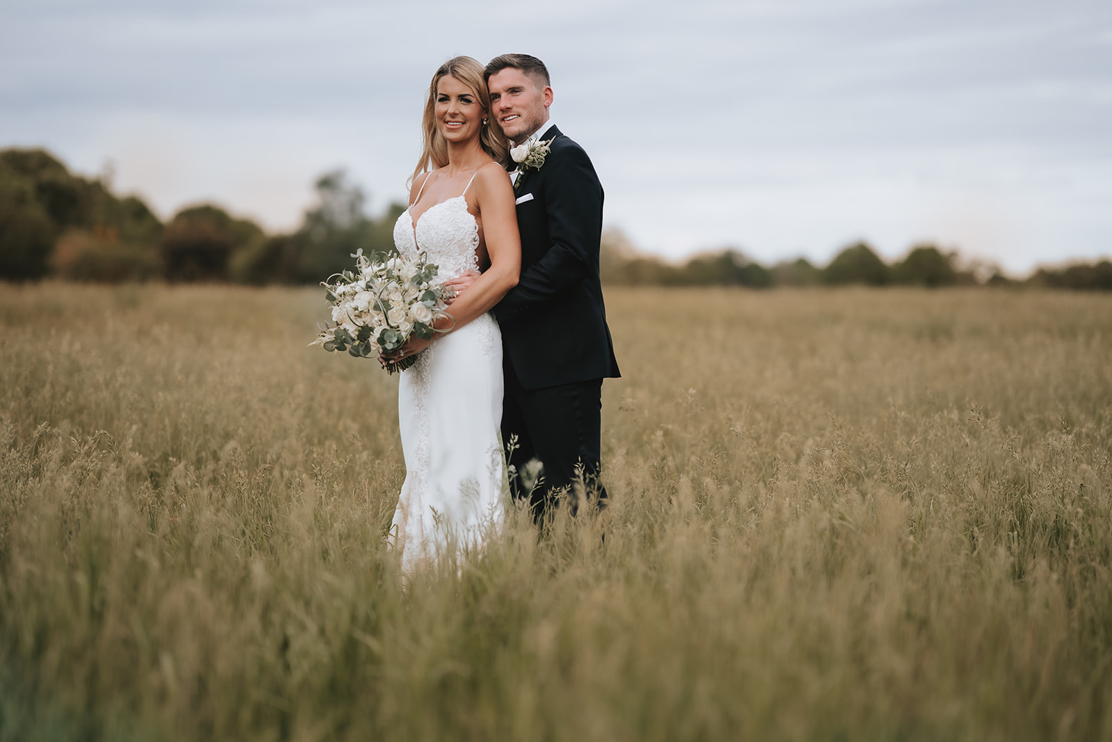 Guide to hiring a top rated Manningtree Wedding Photographer